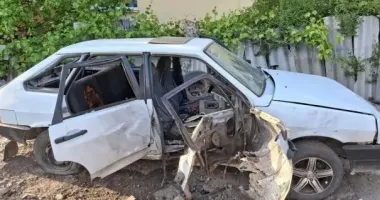 У Херсоні росіяни скинули вибухівку на цивільну автівку