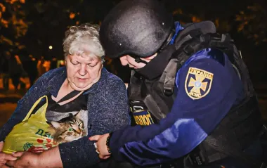 Пошкодженні будинки, загиблі та десятки постраждалих: фото наслідків атаки РФ по Харкову