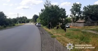 На Полтавщині мотоцикліст врізався в дерево: потерпілий помер
