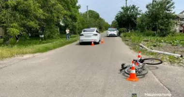 На Черкащині Tesla збила 13-річного хлопчика
