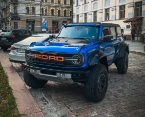 400-сильный монстр: в Киеве появился брутальный внедорожник Ford за 3,3 миллиона (фото)