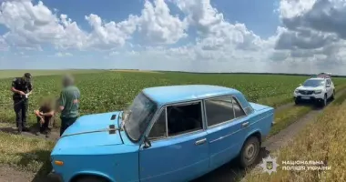 На Одещині п’яний чоловік вкрав авто і поїхав додому