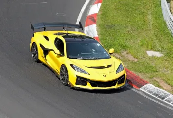 Гроза суперкаров: самый быстрый Chevrolet Corvette на 1200 сил показали до премьеры (фото)