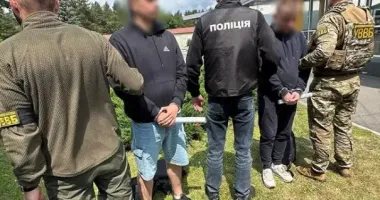 От 7 до 20 тысяч долларов: задержаны восемь организаторов незаконного выезда мужчин за границу