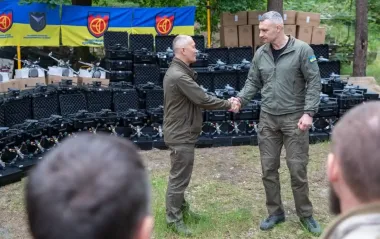 Две бригады ТрО и ВСУ получили 2400 дронов и 5 грузовиков от Киева, - Кличко
