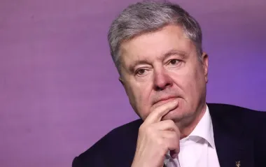 Порошенко вимагає будівництва нових фортифікацій на фронті. Йому пригадали "Стіну"