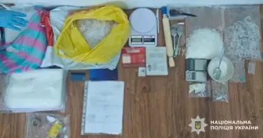 У Києві впіймали двох наркокур'єрів-"гастролерів", які збували альфа-PVP