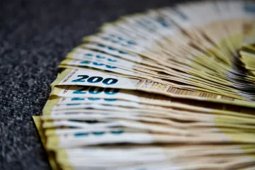 For the first time in history, the official euro exchange rate has broken a new record.