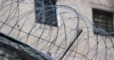 Наркотики в еклерах і туалетному папері: в'язні з Полтави збували психотропи в СІЗО