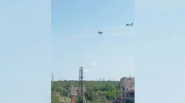 Соцсети: В Донецкой области упал российский Су-25, вероятно, сбитый "дружественным огнем"