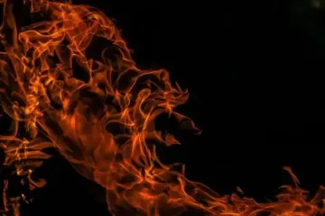 У столиці Ірану палає міжнародний аеропорт (відео)