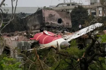 Авіакатастрофа Boeing в Індії: слідчі знайшли "чорну скриньку"