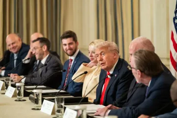 Trump reveals for the first time the topics of negotiations with Putin