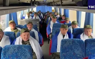 "Joy" of freed captive occupiers turned out to be staged. VIDEO