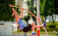 12-летний украинец в прыжках с шестом перешагнул высоту Дюплантиса