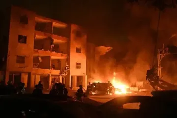 Ракетні удари Ірану спричинили пожежі у Хайфі: є поранені (відео)