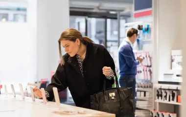 Разбили что-то в магазине? Адвокат объяснил, когда платить не надо