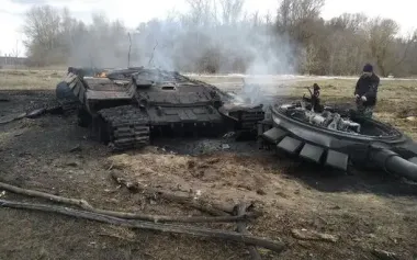 Total combat losses of Russian Federation since beginning of war are about 1,005,060 people (+1200 per day), 10,939 tanks, 29,208 artillery systems, 22,811 armoured combat vehicles. INFOGRAPHICS