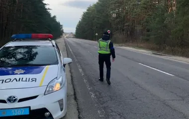 У Львівській області мобілізований випав з вантажівки під час руху, відкрито провадження