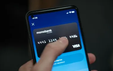 Monobank пропонує 1% кешбеку підприємствам за зарплати на свої картки