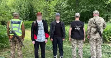 На Буковині затримали двох чоловіків із Дніпропетровщини, які намагались втекти з України
