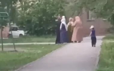 "Hero of SMO" is outraged by migrants from Central Asia: "I fucking don’t get it — am I in Novosibirsk or Tajikistan? What f#ck is this?!". VIDEO
