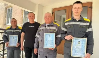 Энергетики компании ДТЭК получили награды от Министерства энергетики Украины за возвращение света в Херсоне.