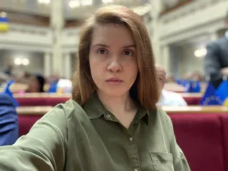 "Все они — сателлиты": Безуглая рассказала, кого в случае отставки правительства могут избрать премьером