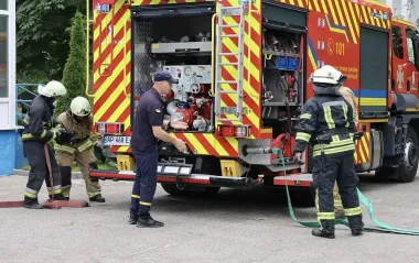 Запоріжжя зазнало потужних ударів: спалахнули пожежі, є руйнування
