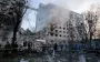 Пряме попадання балістики. Як виглядає будинок в Соломʼянському районі Києва після "прильоту"
