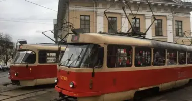 У Києві через ворожу атаку пошкоджена транспортна інфраструктура