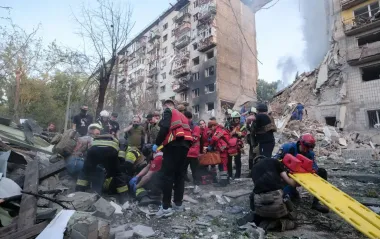 Так воюють автократії: у ОП показали відео влучання "Шахеда" у багатоповерхівку в Києві