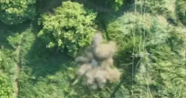 Прикордонники показали, як знищують ворожу техніку та окупантів на Харківщині
