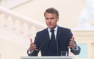 Трамп запевнив Макрона у готовності "вжити заходів" проти Росії