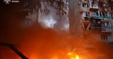 У Києві на місці ракетного удару деблокували тіло людини
