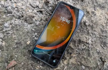 Топ-5 смартфонов, которые не боятся падений, грязи и воды: Samsung, HMD, Ulefone (фото)