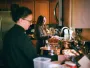 Что нельзя делать в гостях: народные приметы и суеверия
