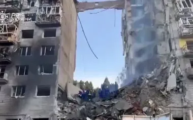 Twenty-six people were rescued from 9-storey building in Solomianskyi district. We still don’t know how many people are under rubble, - SES spokeswoman Vodolaha