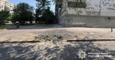 Росіяни масовано атакують Херсон дронами: поранені 18 цивільних
