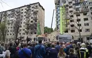 Іноземні дипломати оглянули місце удару РФ у Києві