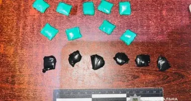 На Дніпропетровщині поліцейські затримали місцевого мешканця за збут амфетаміну