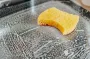 Обязательно вытирайте посуду после мытья: украинцам рассказали, что будет со здоровьем, если забывать об этом