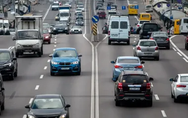 Важный мост в Киеве частично перекрыли до конца года: можно ли объехать (схема)