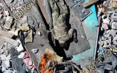 Occupier emerged from his shelter at wrong moment and was eliminated by drone operators from "Hostri Kartuzy" group. VIDEO