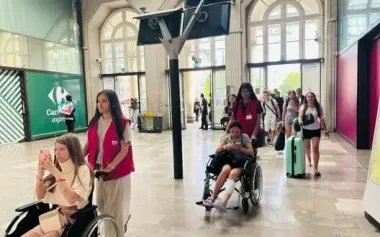 Accident in France: first group of injured teenagers returns to Ukraine. PHOTOS