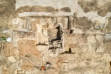 Сыграл важную роль: во Франции археологи раскопали римский город (фото)