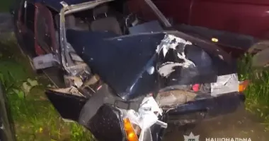 У Тернополі неповнолітній викрав авто і в'їхав у стовп