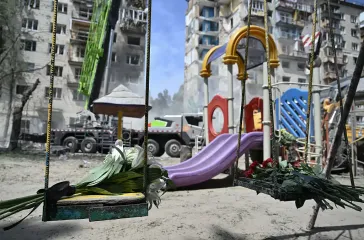 Зеленский почтил память погибших во время российской атаки 17 июня (видео)
