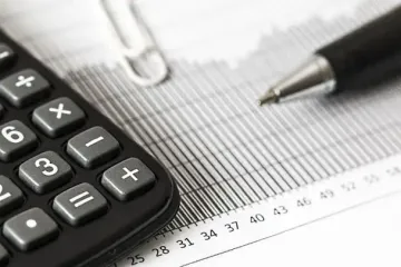 Сколько налогов высчитывают с зарплаты в 2025 году: как правильно посчитать