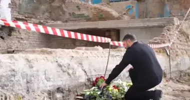 "Подлый удар унес 23 жизни": Владимир Зеленский побывал на месте трагедии в Киеве